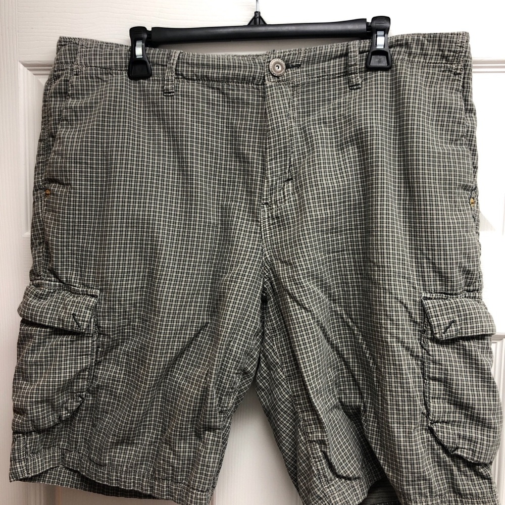 Tommy Bahama Green Plaid Cargo Shorts